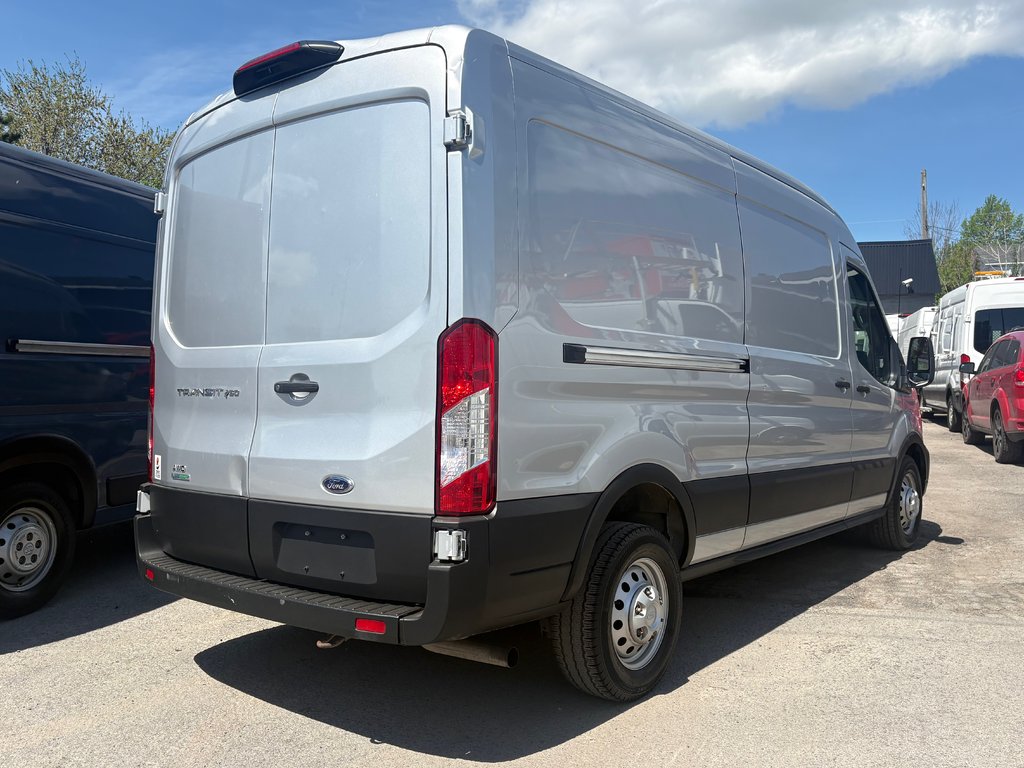 2022 Ford Transit Cargo Van T-250 Medium Roof 130' in Repentigny, Quebec - 5 - w1024h768px