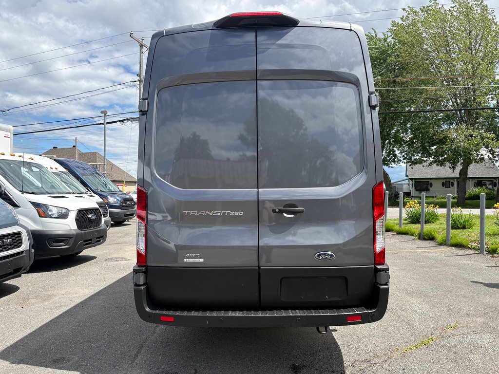 2022 Ford Transit Cargo Van T-250 High Roof 148' EXT AWD in Repentigny, Quebec - 7 - w1024h768px