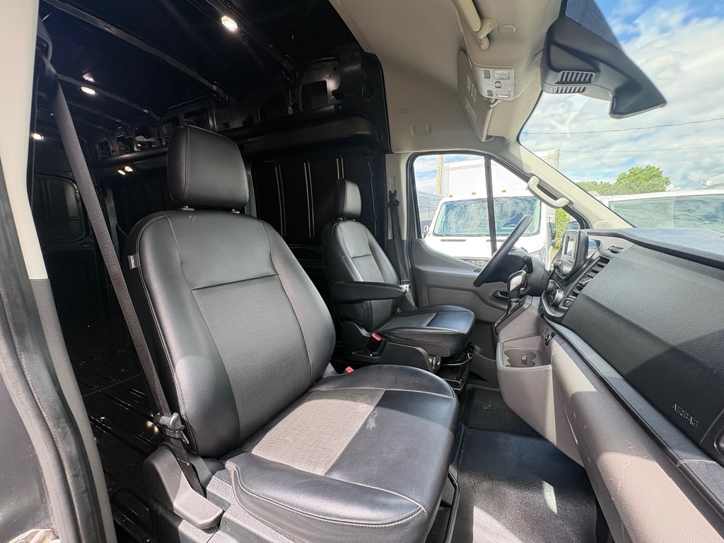 2022 Ford Transit Cargo Van T-250 High Roof 148' EXT AWD in Repentigny, Quebec - 11 - w1024h768px