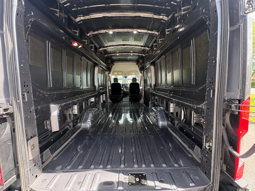 2022 Ford Transit Cargo Van T-250 High Roof 148' EXT AWD in Repentigny, Quebec - 9 - w1024h768px