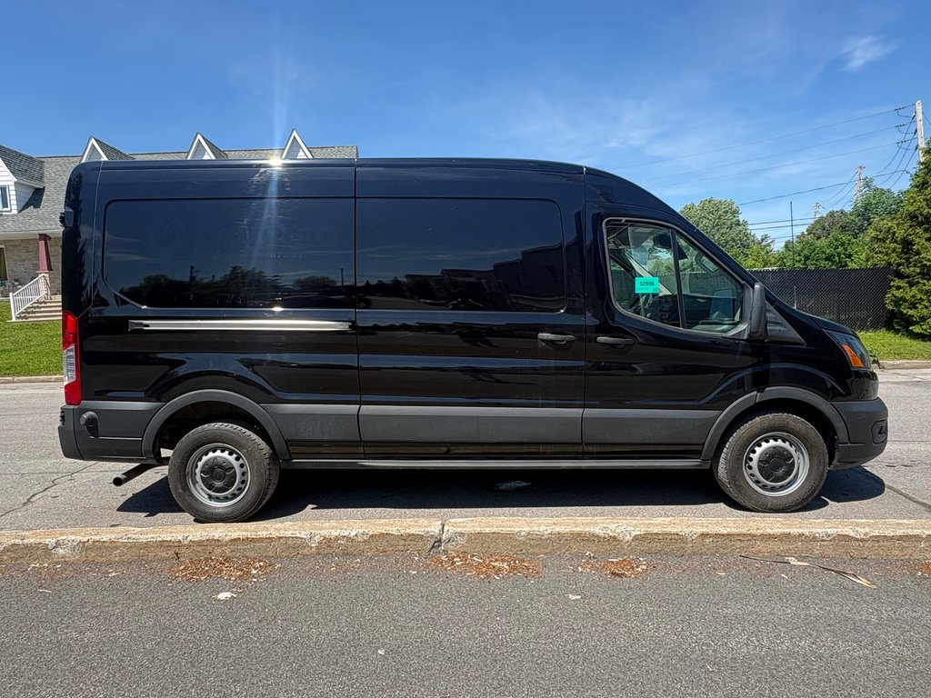 2022 Ford Transit Cargo Van T-250 Medium Roof 148' in Repentigny, Quebec - 5 - w1024h768px