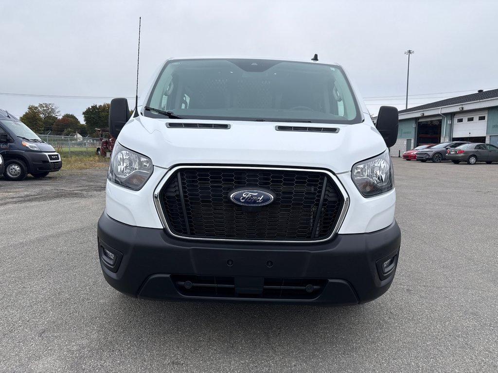 2023 Ford Transit Cargo Van T-250 Low Roof 130' AWD in Saint-Sulpice, Quebec - 9 - w1024h768px