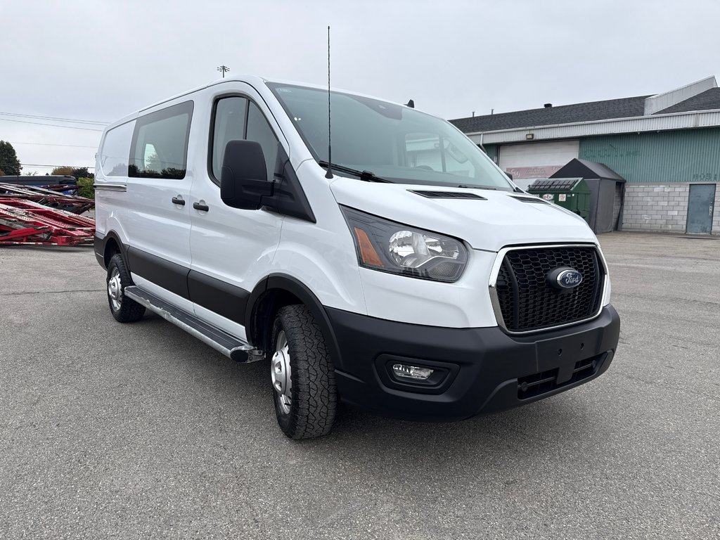 2023 Ford Transit Cargo Van T-250 Low Roof 130' AWD in Saint-Sulpice, Quebec - 8 - w1024h768px