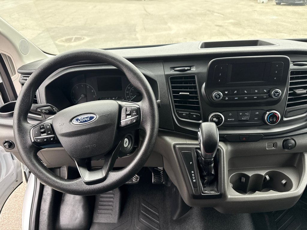 2023 Ford Transit Cargo Van T-250 Low Roof 130' AWD in Saint-Sulpice, Quebec - 16 - w1024h768px