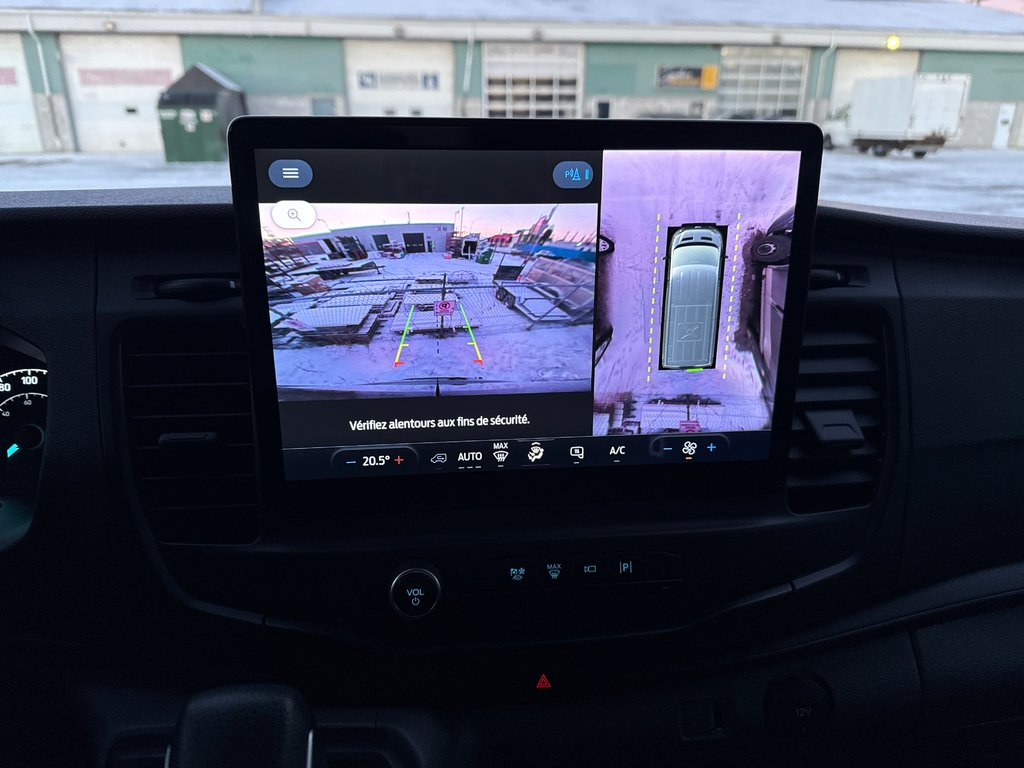 Ford Transit Cargo Van T-250 Medium Roof 130' AWD 2023 à Repentigny, Québec - 18 - w1024h768px