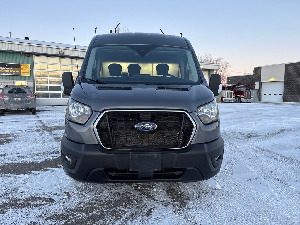 Ford Transit Cargo Van T-250 Medium Roof 130' AWD 2023 à Repentigny, Québec - 9 - w1024h768px