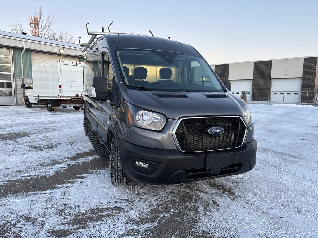Ford Transit Cargo Van T-250 Medium Roof 130' AWD 2023 à Repentigny, Québec - 8 - w1024h768px