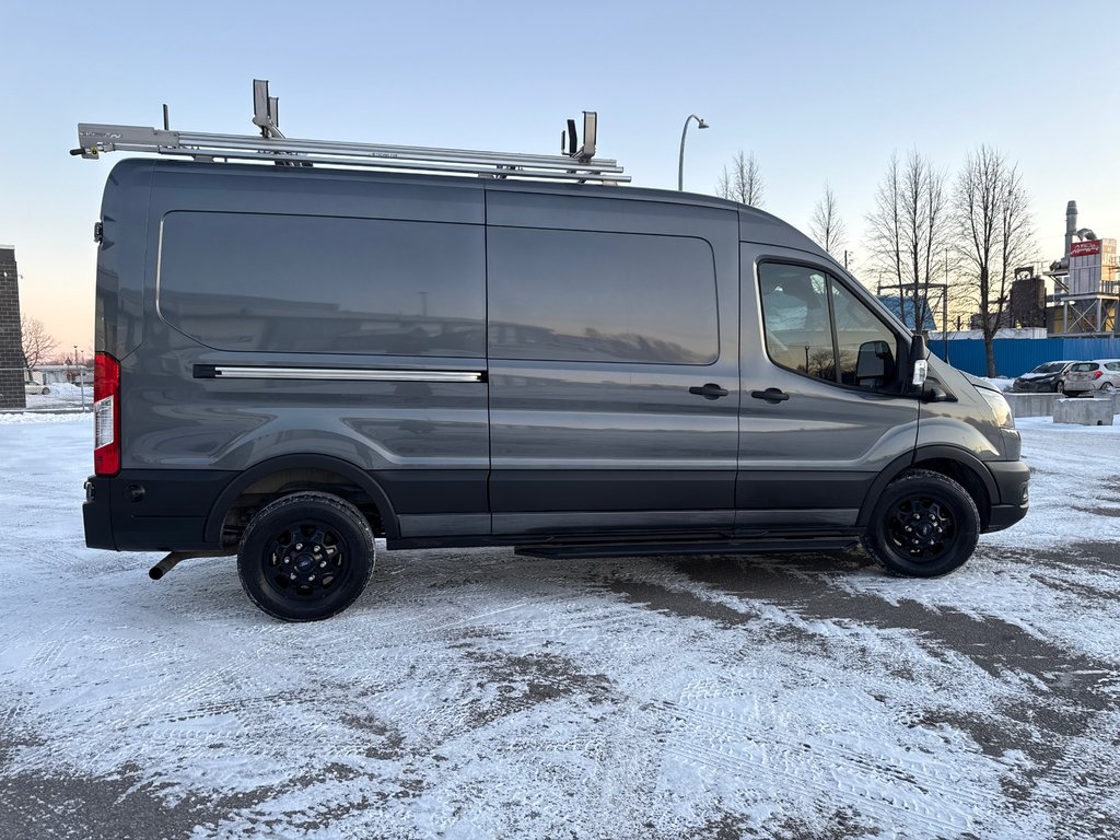 Ford Transit Cargo Van T-250 Medium Roof 130' AWD 2023 à Repentigny, Québec - 7 - w1024h768px