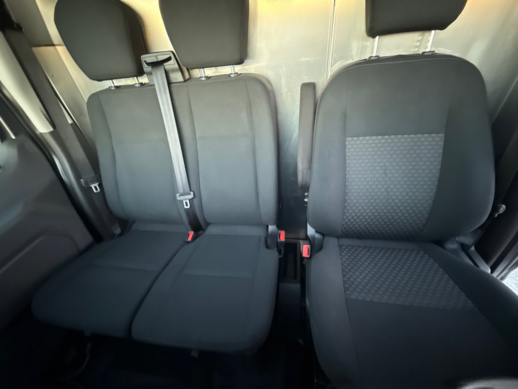Ford Transit Cargo Van T-250 Medium Roof 130' AWD 2023 à Repentigny, Québec - 15 - w1024h768px