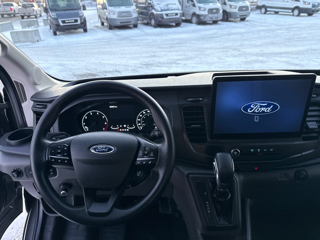 Ford Transit Cargo Van T-250 Medium Roof 130' AWD 2023 à Repentigny, Québec - 16 - w1024h768px