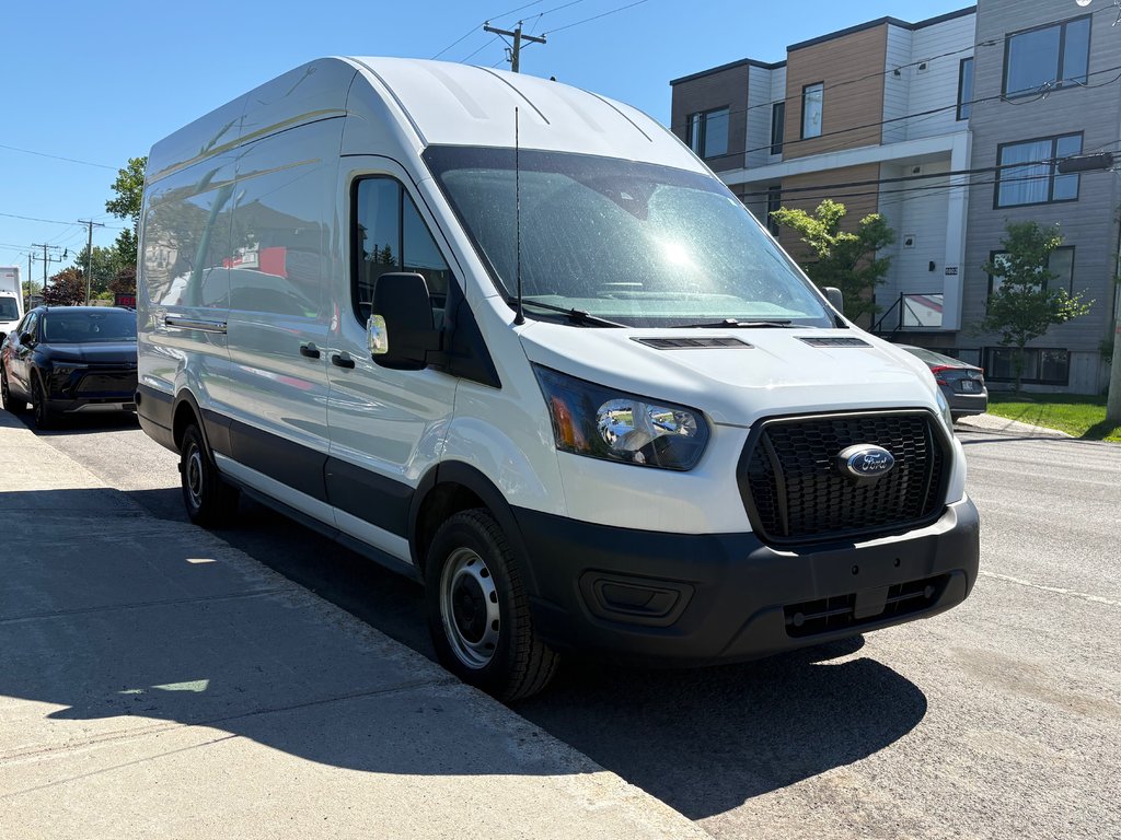 2023 Ford Transit Cargo Van T-250 High Roof 148' EXT in Repentigny, Quebec - 4 - w1024h768px
