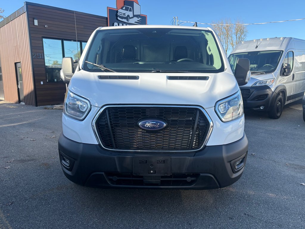 2023 Ford Transit Cargo Van T-250 Low Roof 130' in Saint-Sulpice, Quebec - 3 - w1024h768px
