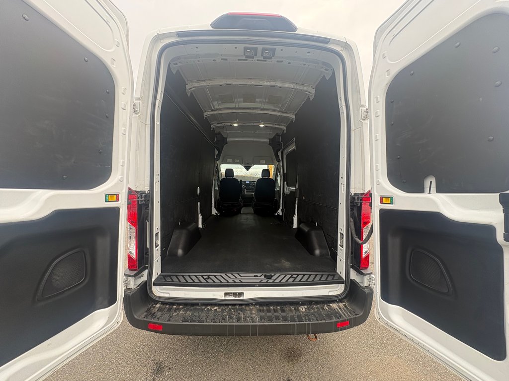 Ford Transit Cargo Van T-250 High Roof 148' AWD 2024 à Repentigny, Québec - 9 - w1024h768px
