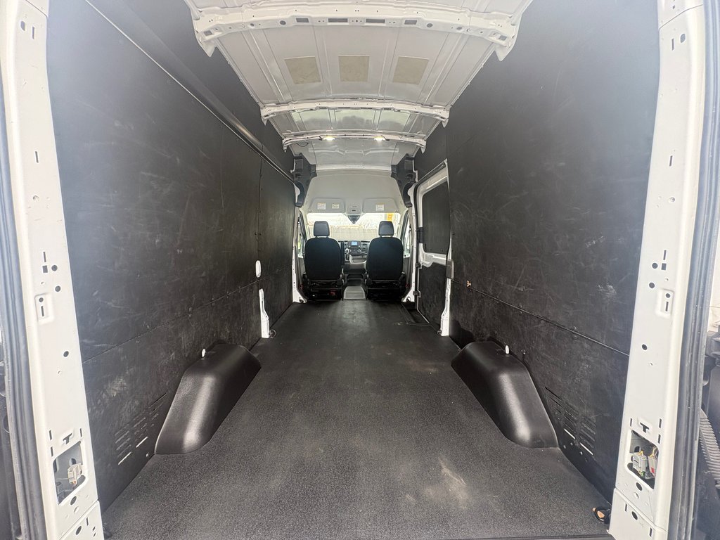 Ford Transit Cargo Van T-250 High Roof 148' AWD 2024 à Repentigny, Québec - 10 - w1024h768px