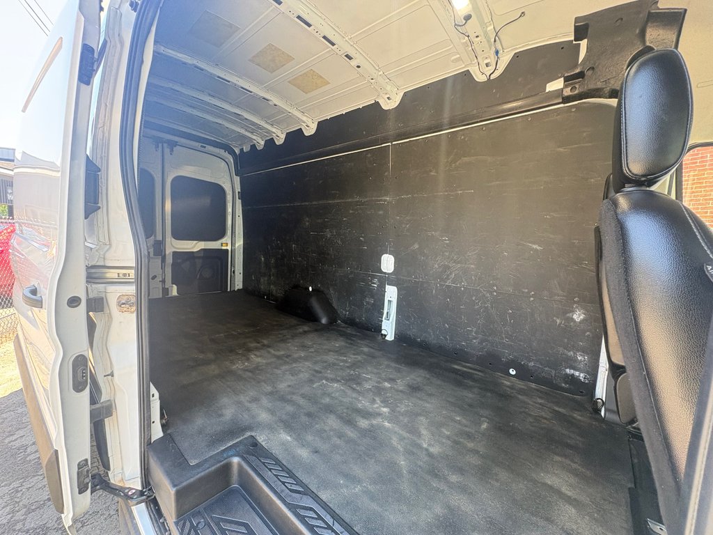 Ford Transit Cargo Van T-250 High Roof 148' EXT AWD 2024 à Repentigny, Québec - 10 - w1024h768px
