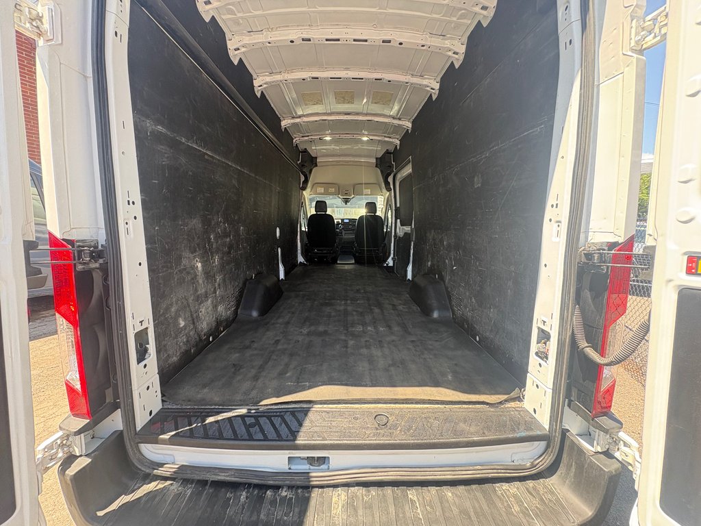 Ford Transit Cargo Van T-250 High Roof 148' EXT AWD 2024 à Repentigny, Québec - 9 - w1024h768px