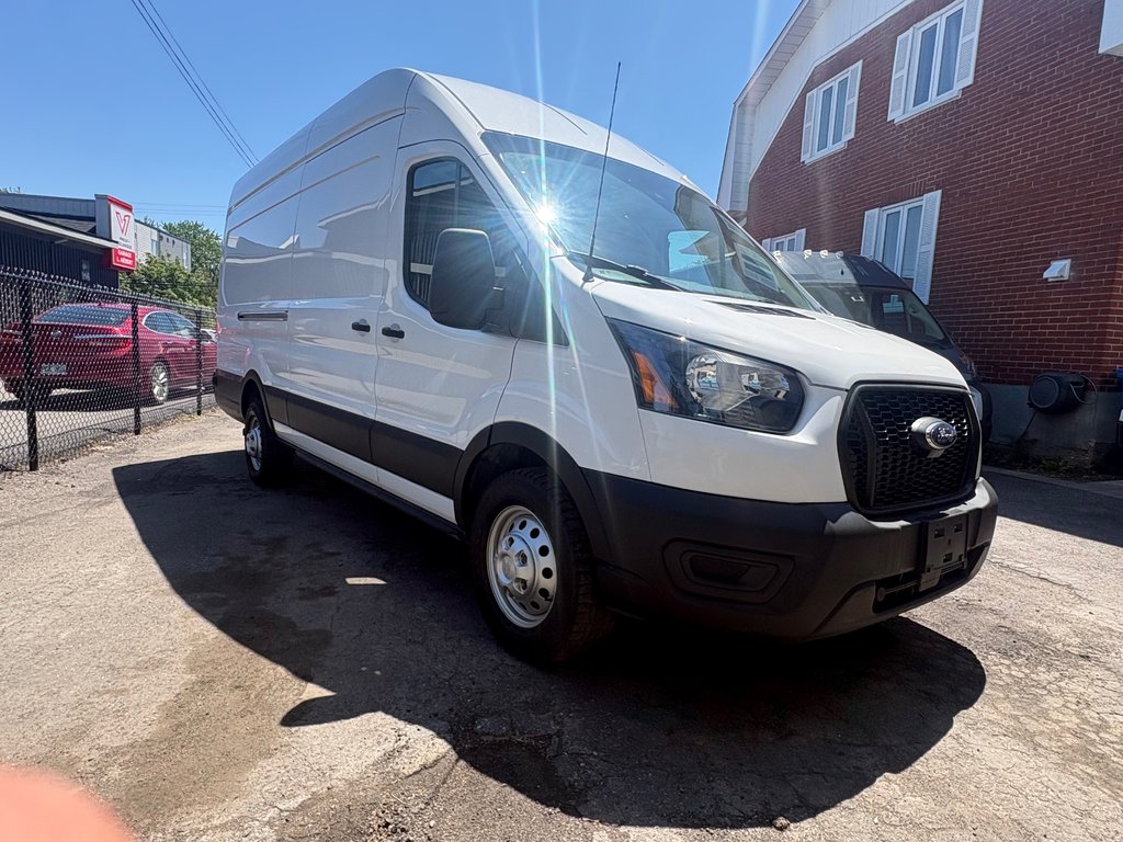 Ford Transit Cargo Van T-250 High Roof 148' EXT AWD 2024 à Repentigny, Québec - 5 - w1024h768px