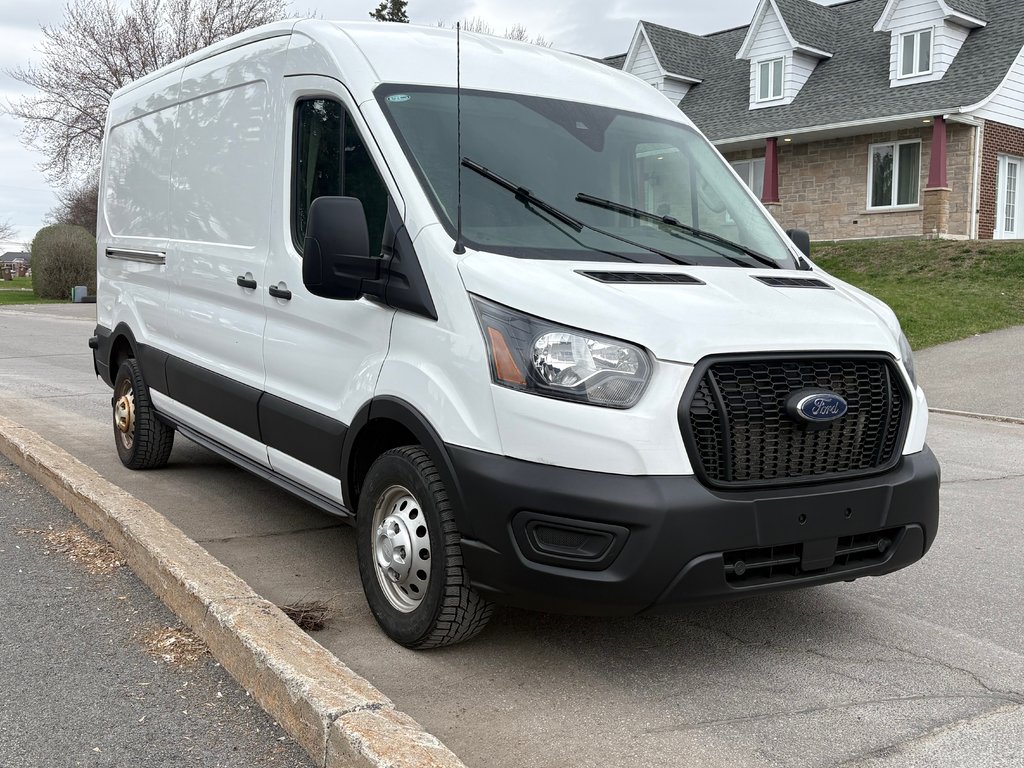Ford Transit Cargo Van T-250 Medium Roof 148' AWD 2024 à Repentigny, Québec - 3 - w1024h768px