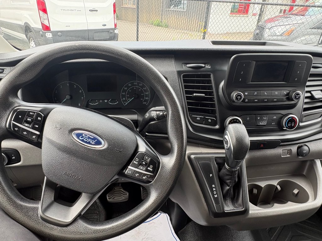 Ford Transit Cargo Van T-250 Medium Roof 148' AWD 2024 à Repentigny, Québec - 12 - w1024h768px