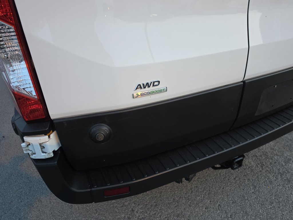 Ford Transit Cargo Van T-250 Medium Roof 148' AWD 2024 à Repentigny, Québec - 8 - w1024h768px