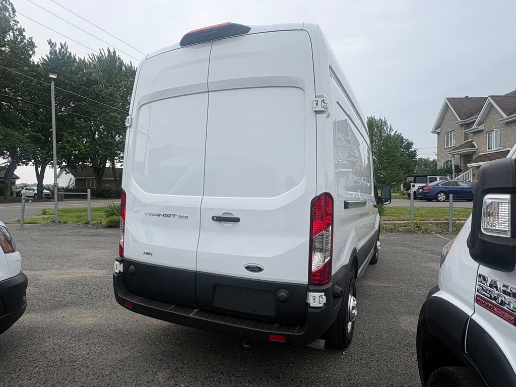 2025 Ford Transit Cargo Van T-250 High Roof 148' AWD in Repentigny, Quebec - 6 - w1024h768px