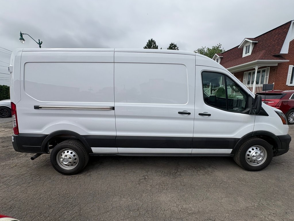 2026 Ford Transit Cargo Van T-250 Medium Roof 148' AWD in Repentigny, Quebec - 5 - w1024h768px