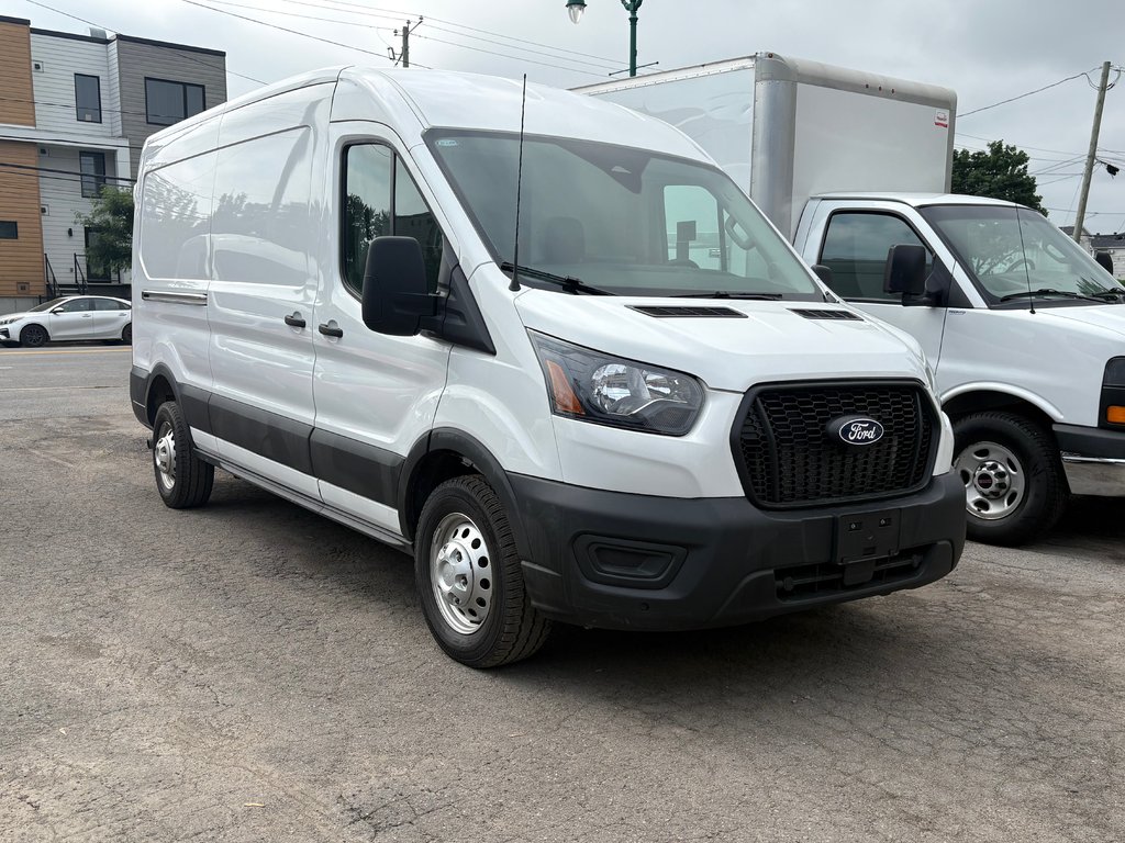 2026 Ford Transit Cargo Van T-250 Medium Roof 148' AWD in Repentigny, Quebec - 4 - w1024h768px
