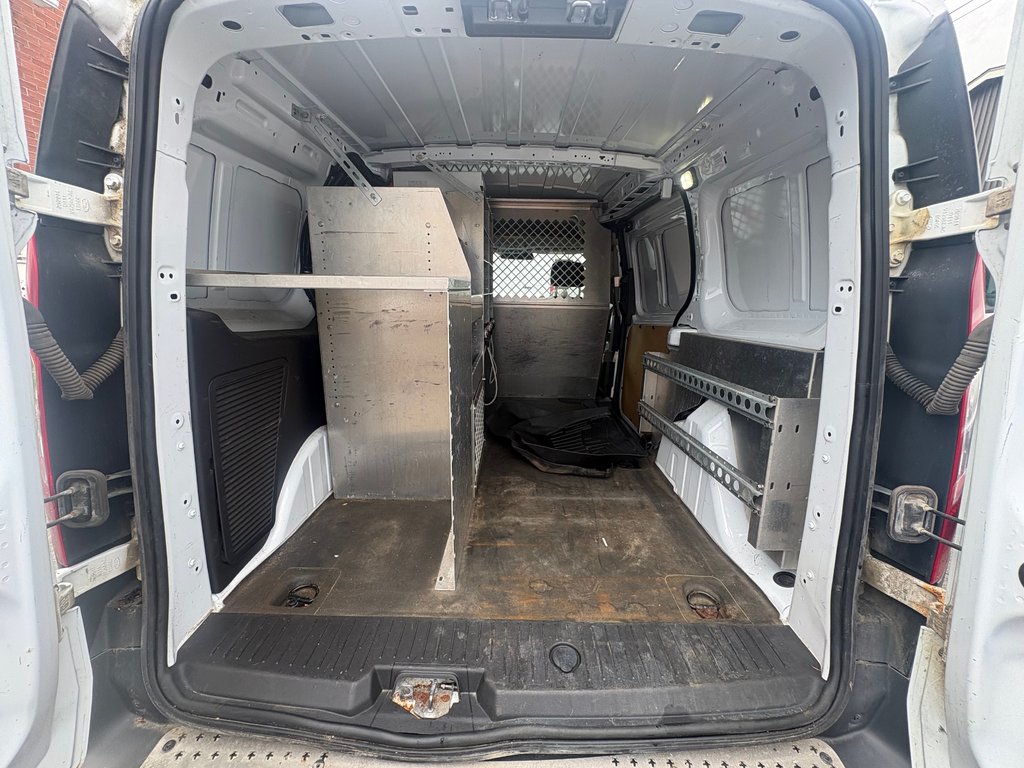 2015 Ford Transit Connect XL in Repentigny, Quebec - 9 - w1024h768px