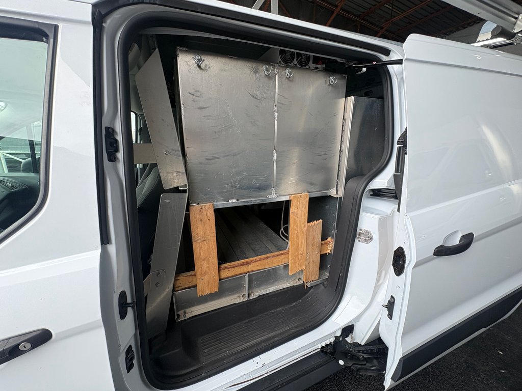 2015 Ford Transit Connect XL in Repentigny, Quebec - 12 - w1024h768px