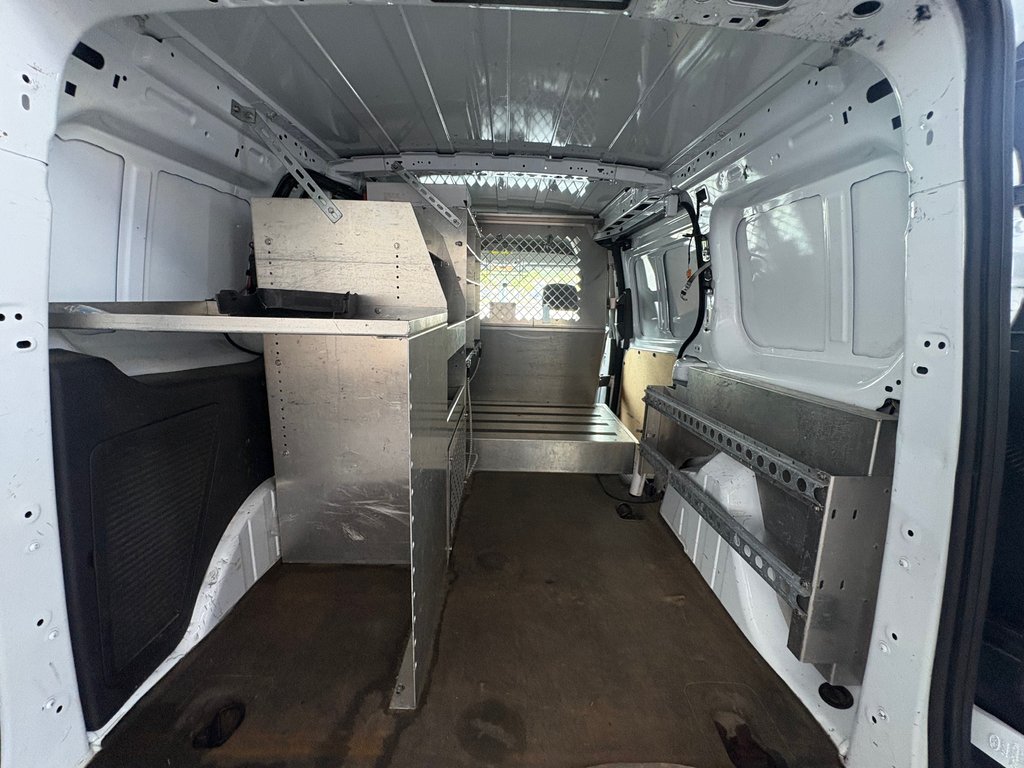 2015 Ford Transit Connect XL in Repentigny, Quebec - 13 - w1024h768px