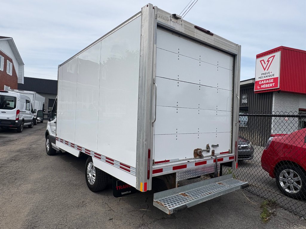 Ford Transit Cutaway T-350 Cube 14' PIEDS 2018 à Repentigny, Québec - 5 - w1024h768px