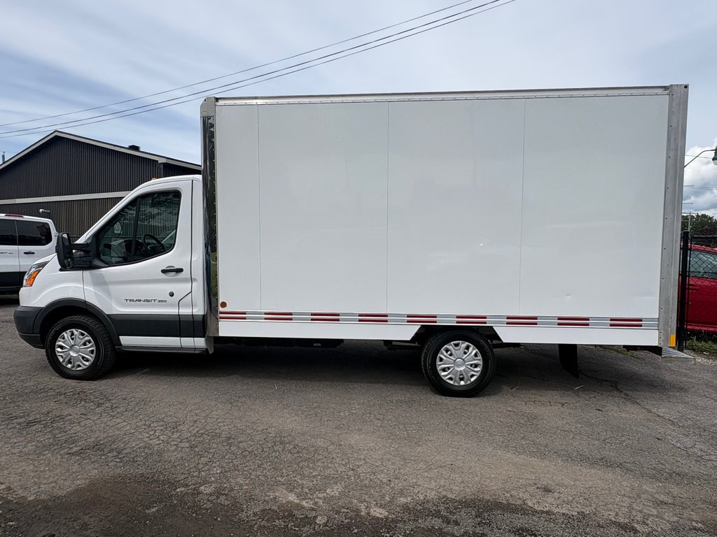Ford Transit Cutaway T-350 Cube 14' PIEDS 2018 à Repentigny, Québec - 11 - w1024h768px