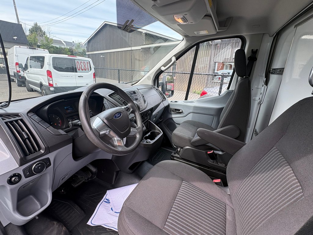 Ford Transit Cutaway T-350 Cube 14' PIEDS 2018 à Repentigny, Québec - 9 - w1024h768px