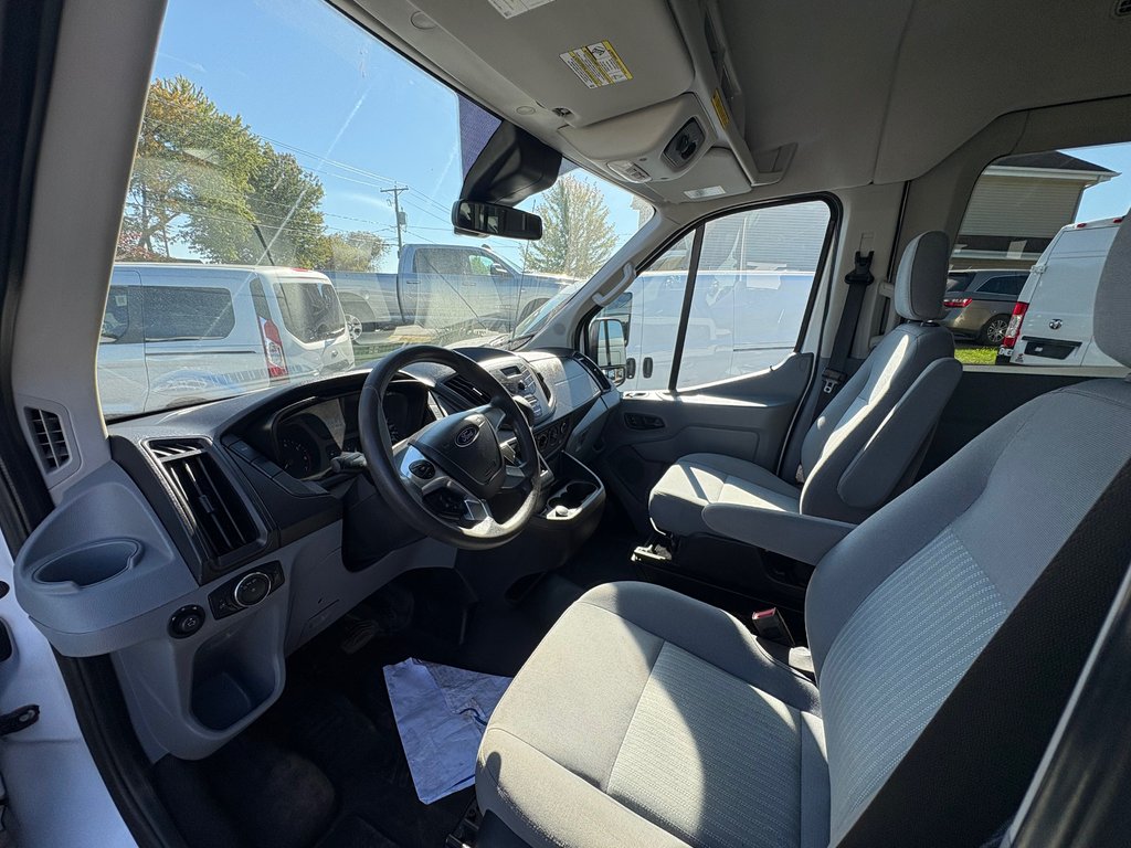 2019 Ford Transit Passenger Wagon T-350 Medium Roof 148' in Saint-Sulpice, Quebec - 13 - w1024h768px