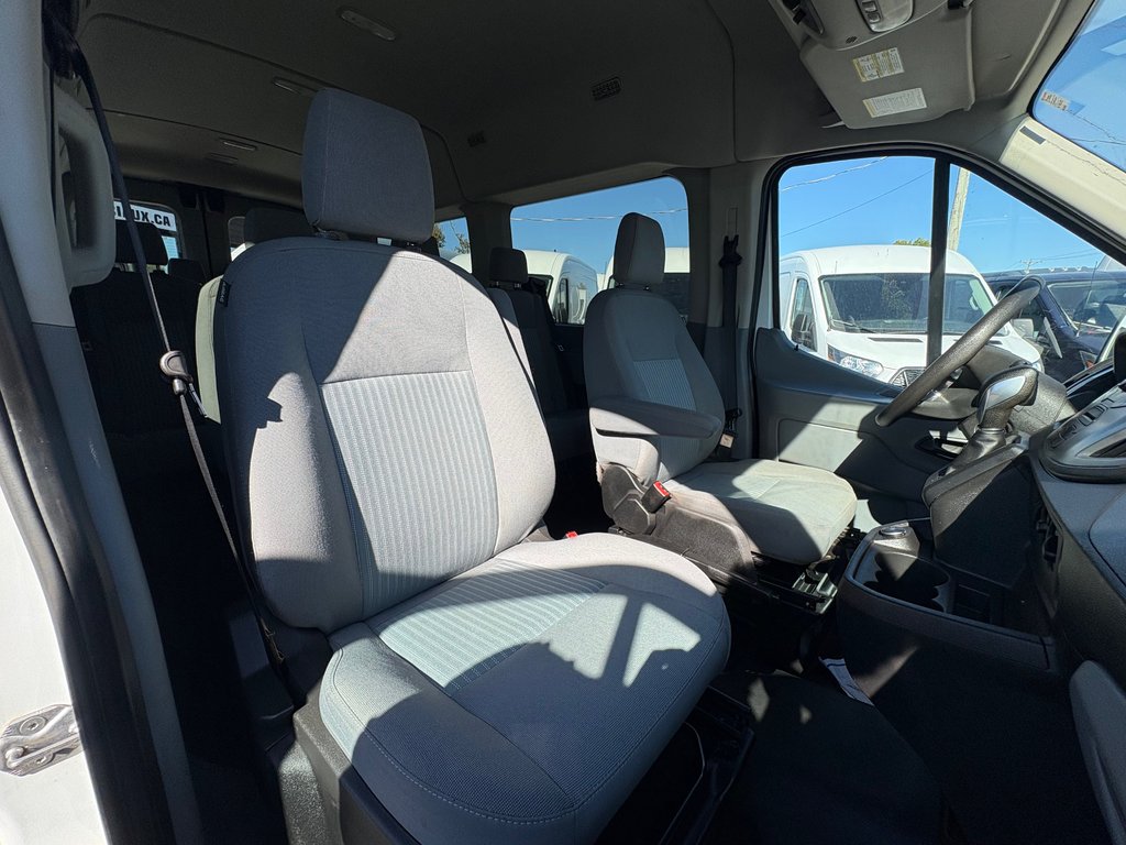 2019 Ford Transit Passenger Wagon T-350 Medium Roof 148' in Saint-Sulpice, Quebec - 12 - w1024h768px