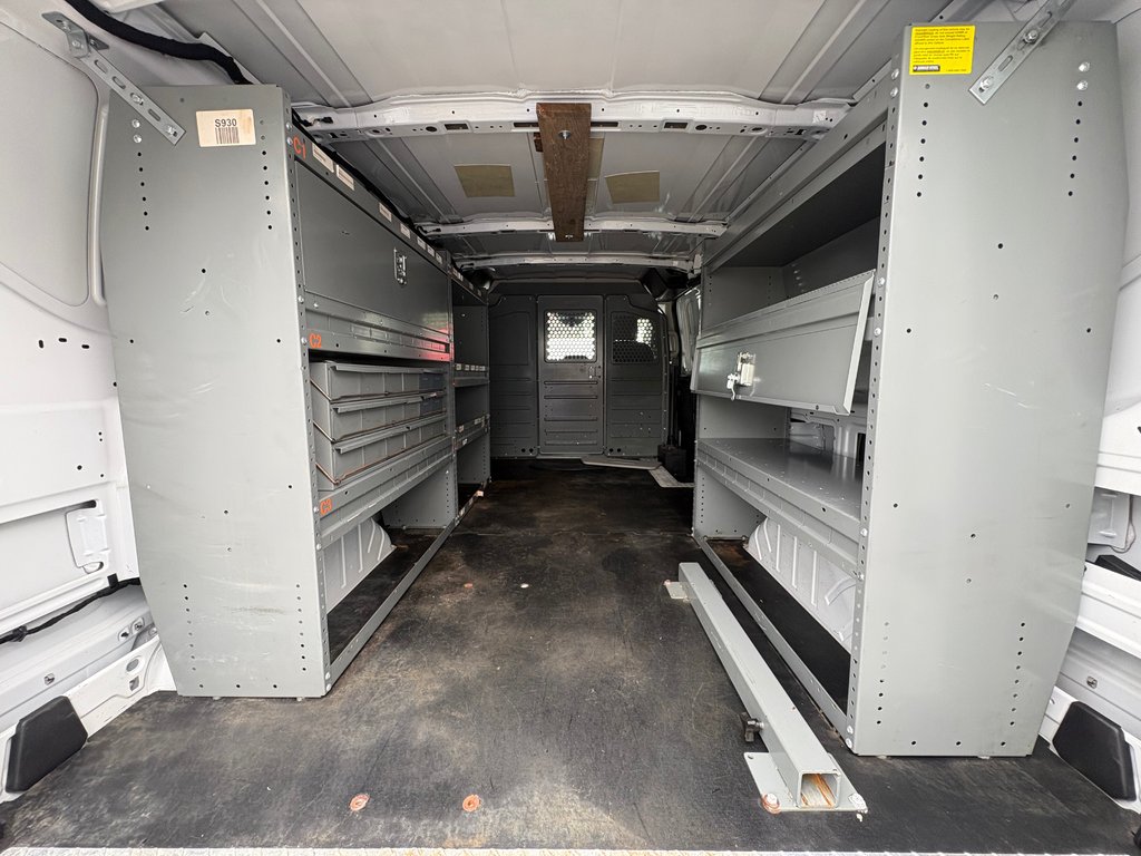 Ford Transit Van T-250 Low Roof 148' 2018 à Saint-Sulpice, Québec - 8 - w1024h768px