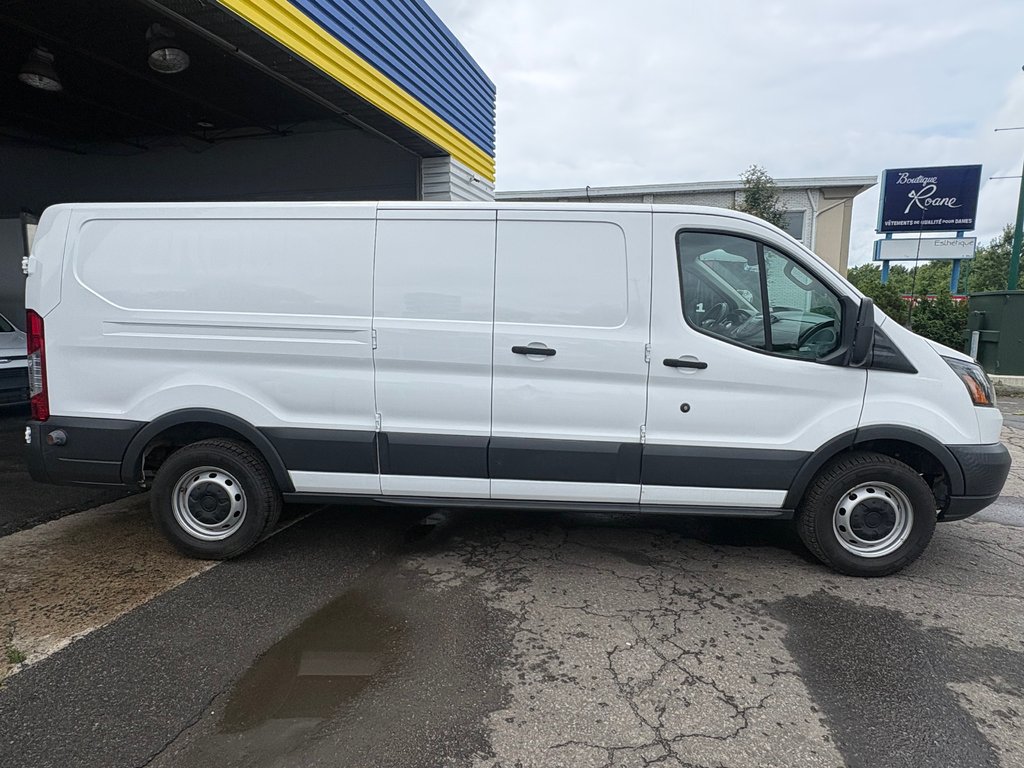 Ford Transit Van T-250 Low Roof 148' 2018 à Repentigny, Québec - 6 - w1024h768px