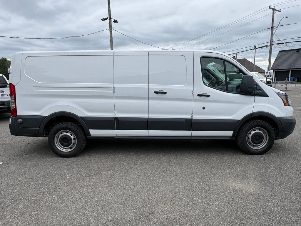 Ford Transit Van T-250 Low Roof 148' 2018 à Saint-Sulpice, Québec - 4 - w1024h768px