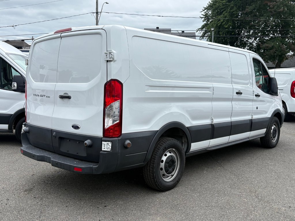 Ford Transit Van T-250 Low Roof 148' 2018 à Saint-Sulpice, Québec - 5 - w1024h768px