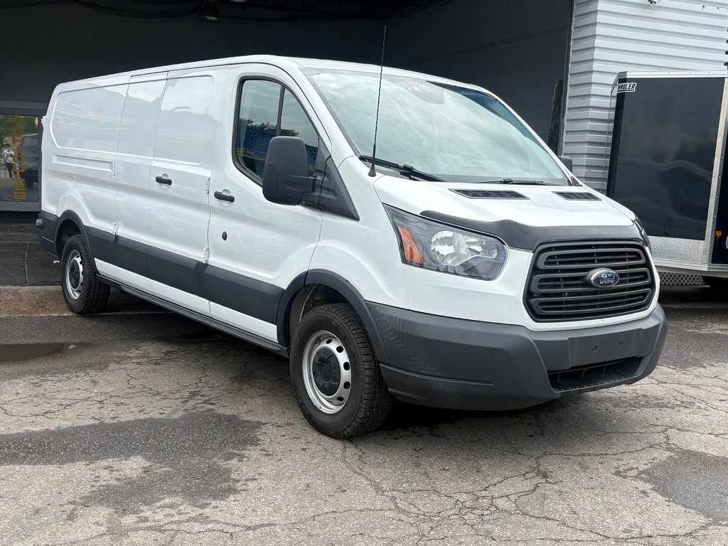 Ford Transit Van T-250 Low Roof 148' 2018 à Repentigny, Québec - 5 - w1024h768px