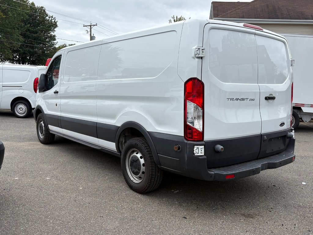 Ford Transit Van T-250 Low Roof 148' 2018 à Saint-Sulpice, Québec - 7 - w1024h768px