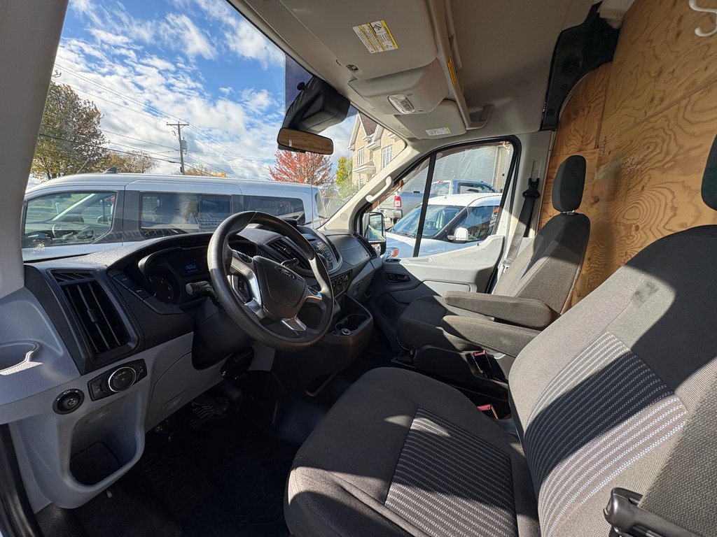 2018 Ford Transit Van T-250 Medium Roof 148' in Saint-Sulpice, Quebec - 13 - w1024h768px