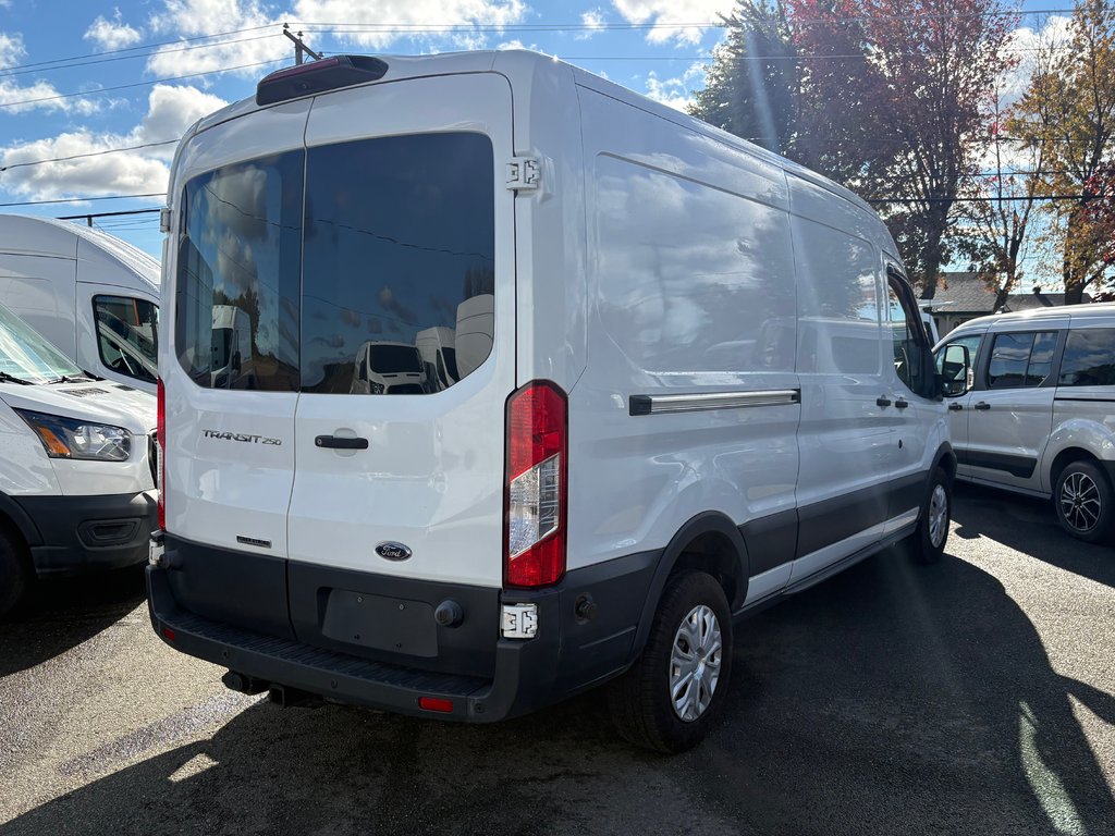2018 Ford Transit Van T-250 Medium Roof 148' in Saint-Sulpice, Quebec - 6 - w1024h768px