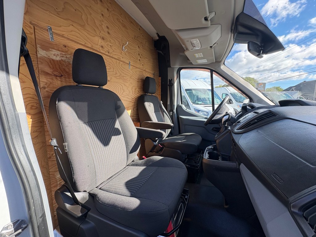 2018 Ford Transit Van T-250 Medium Roof 148' in Saint-Sulpice, Quebec - 12 - w1024h768px
