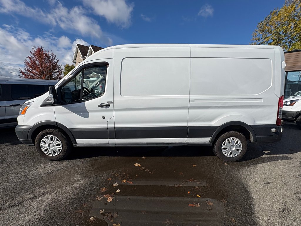 2018 Ford Transit Van T-250 Medium Roof 148' in Saint-Sulpice, Quebec - 9 - w1024h768px