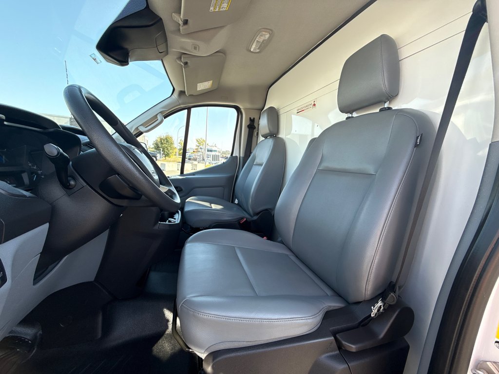 2019 Ford Transit Van T-250 Low Roof 130' in Saint-Sulpice, Quebec - 13 - w1024h768px