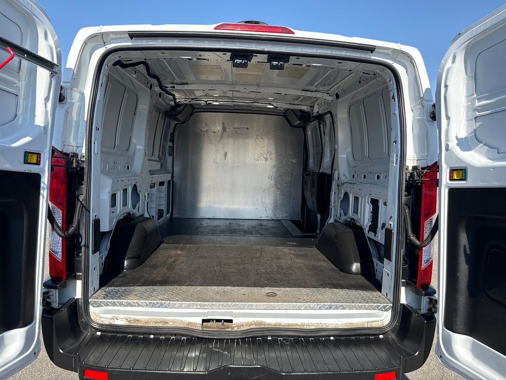 2019 Ford Transit Van T-250 Low Roof 130' in Saint-Sulpice, Quebec - 9 - w1024h768px