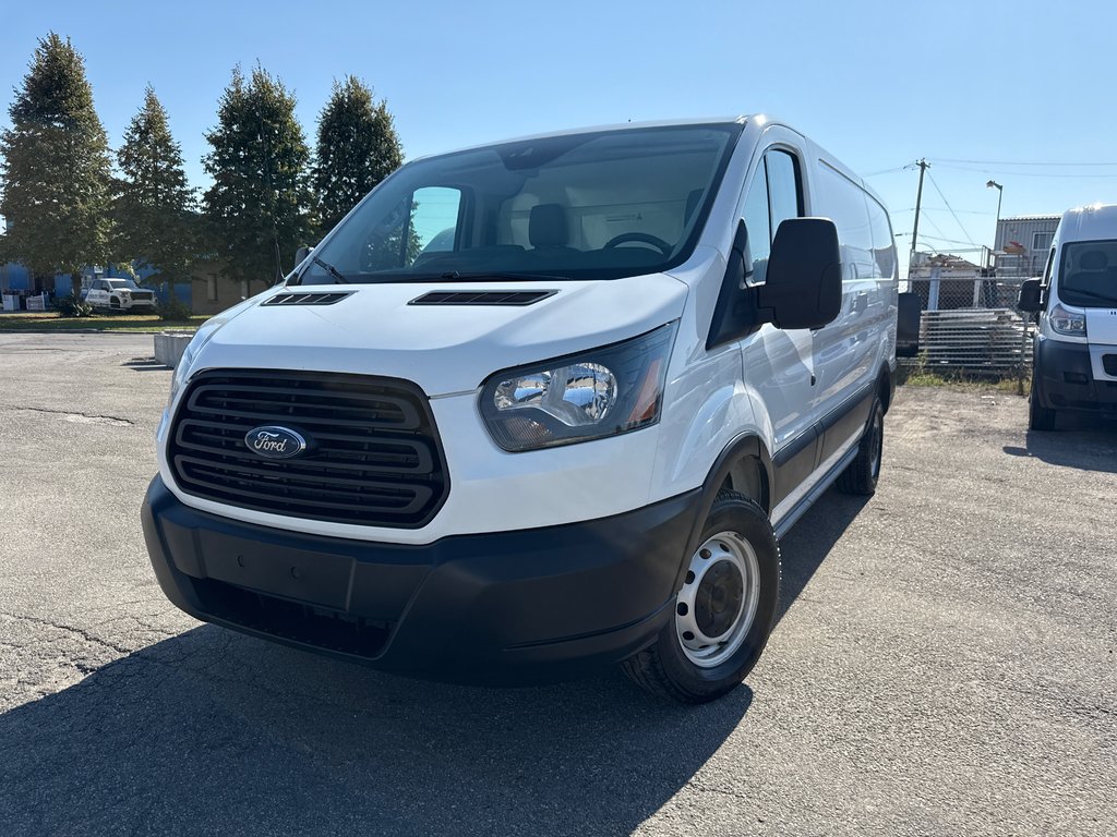2019 Ford Transit Van T-250 Low Roof 130' in Saint-Sulpice, Quebec - 1 - w1024h768px