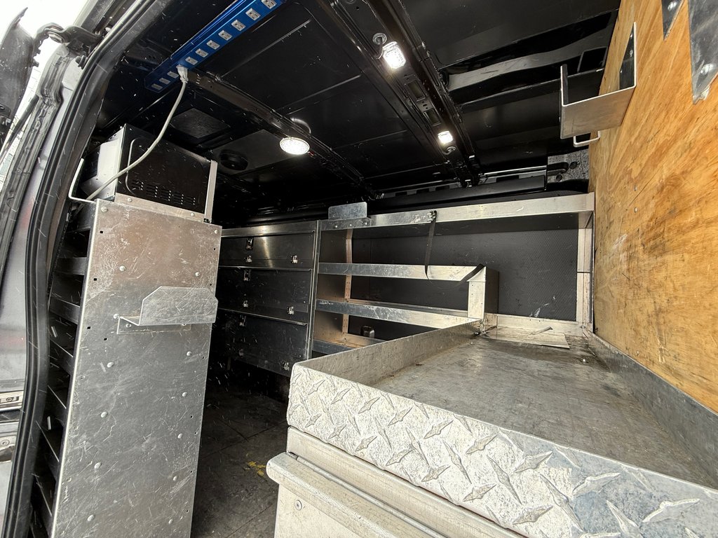 Ford Transit Van T-250 Medium Roof 148' 2019 à Repentigny, Québec - 11 - w1024h768px