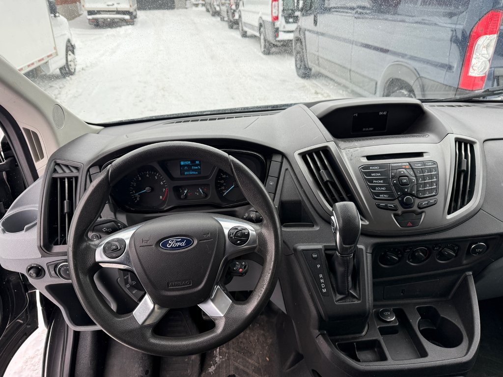 Ford Transit Van T-250 Medium Roof 148' 2019 à Repentigny, Québec - 17 - w1024h768px